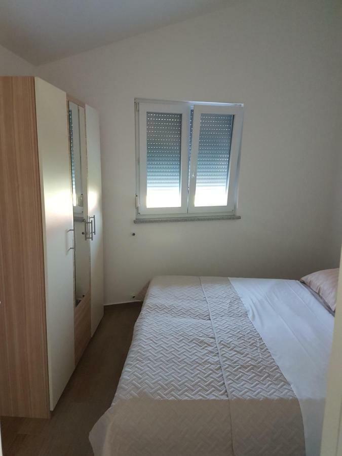 Apartmani Ivkovic Funtana Exterior foto